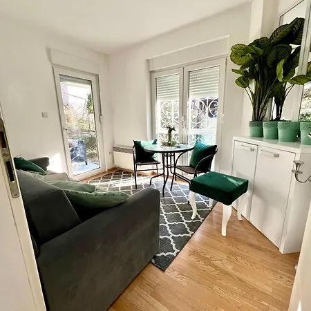 Center 400 M From National Theatre Apartman *
